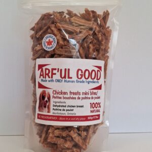 Dehydrated chicken in bite size pieces in clear 500 gr bag